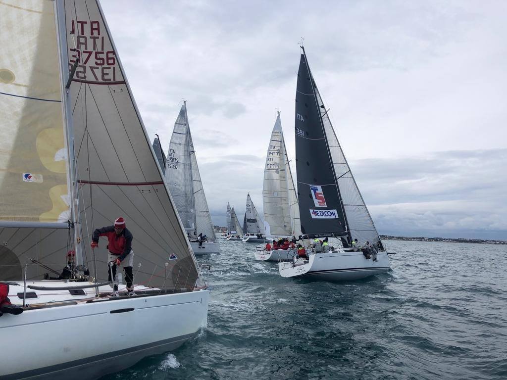 Si parte con la regata costiera della IV edizione della Coppa dei Campioni